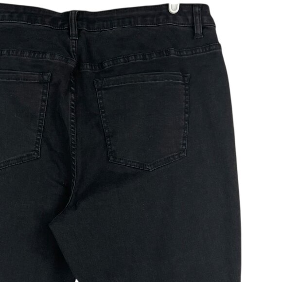 Lane Bryant Women's Low Rise Super-Stretch Capri Jeans Black Plus Size 22 NWOT - Picture 6 of 12